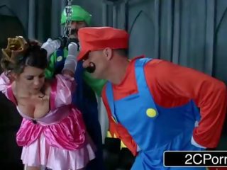 Jerk that joy stick: marvelous mario bros get busy with perizada brooklyn chase