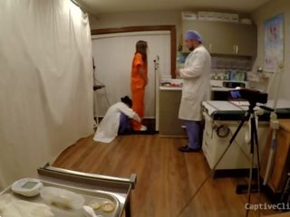 Частен затвор заловени използвайки inmates за медицински тестване & експерименти - скрит video&excl; гледайте като inmate е употребяван & унижен от отбор на лекари - дона лий - оргазъм проучване inc затвор edition част аз на 19